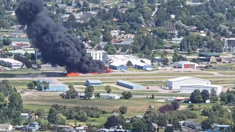 Plane crashes Montana airport