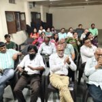 અરવલ્લી: મોડાસા નજીક જંગલમાં આગ, CNG પંપ પર અફરાતફરી, અહીં કયા વર્ષે રેંજ દ્વારા વાવેતર થયું હતું?