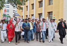 અરવલ્લી : જ્ઞાનેશ કુમાર ગદ્દારના પોસ્ટર સાથે કોંગ્રેસનું ઉગ્ર પ્રદર્શન, જીલ્લા કલેક્ટરને આવેદન આપી ન્યાયની માંગ