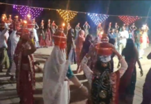 અરવલ્લી : મેઘરજના સિસોદરા ગામે પ્રાચીન ગરબાની પરંપરા યથાવત, ૫૧ માટીના કલાત્મક ગરબા સાથે ભક્તો ઝૂમ્યા