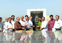 અરવલ્લી : મહાદેવગ્રામના હાથિયા ડુંગરની તળેટીમાં આવેલા ગાંધીબાપુના સ્મારક મીની રાજઘાટ પર ગાંધી જયંતીની ઉજવણી
